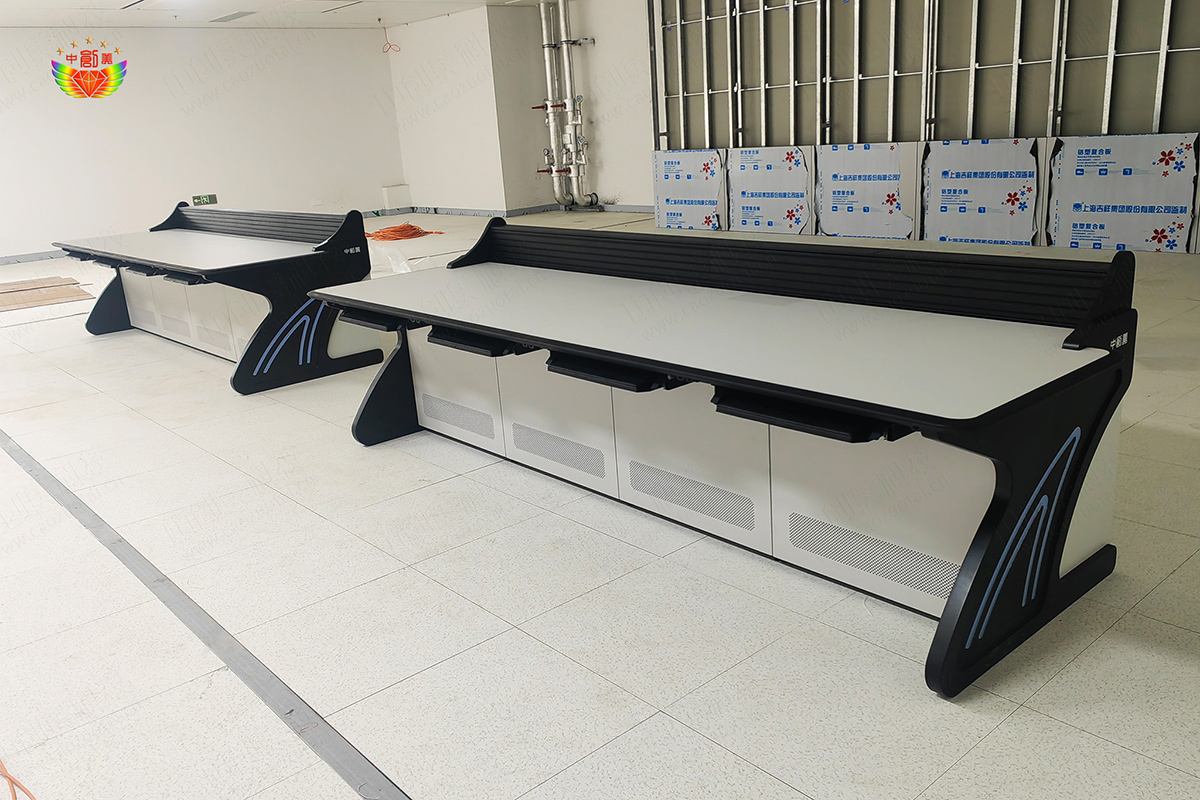 專業監控操作臺樣式圖